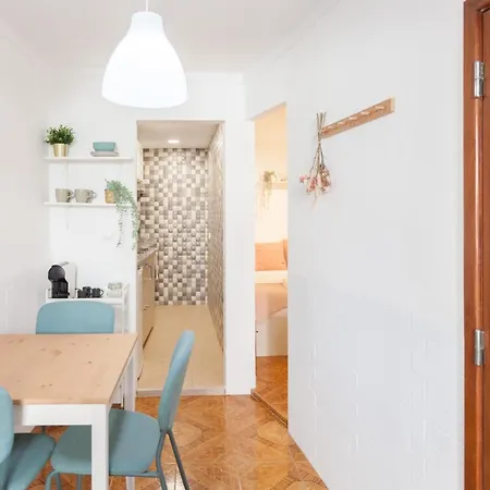 Flh Cosy Typical Alfama Appartamento Lisbona